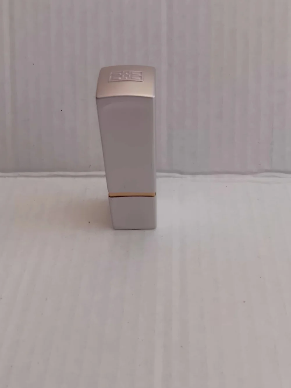 Elizabeth Arden Lipstick Red Door Red #019, New .14oz